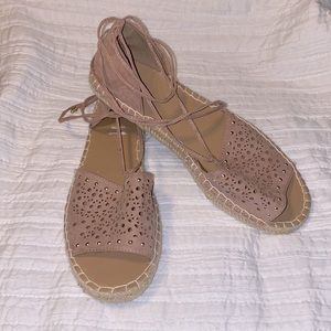 Report sandal size 8. Pale pink with studs and wrap up leg